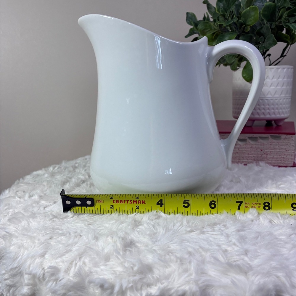 Simple Dining White Ceramic Water Pitcher Farmhouse Milk Juice Server Vase - Picture 5 of 7